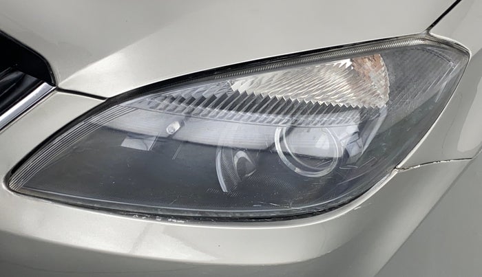 2015 Skoda Rapid 1.6 MPI MT ELEGANCE PLUS, Petrol, Manual, 97,136 km, Left headlight - Minor scratches