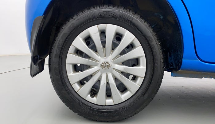 2014 Toyota Etios Liva G, Petrol, Manual, 69,804 km, Right Rear Wheel