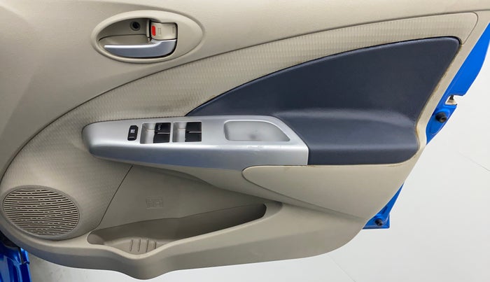 2014 Toyota Etios Liva G, Petrol, Manual, 69,804 km, Driver Side Door Panels Control