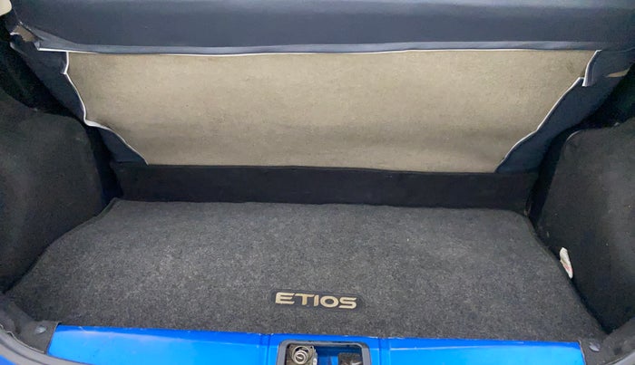 2014 Toyota Etios Liva G, Petrol, Manual, 69,804 km, Boot Inside
