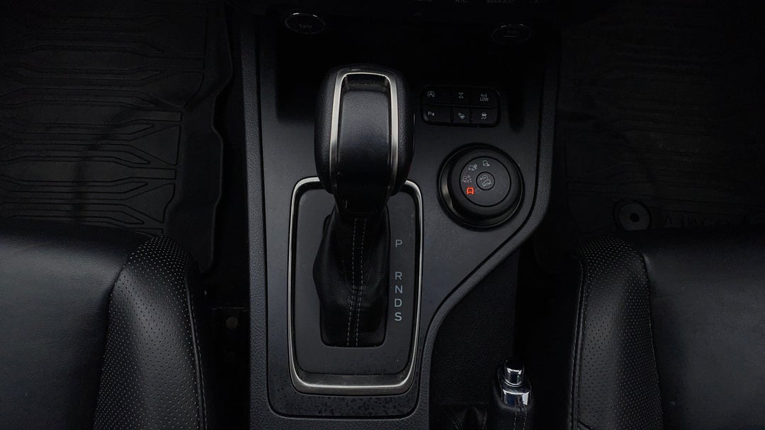 2019 Ford Everest Titanium (4wd 7 Seat), Automatic, 103083 km, Gear Lever 