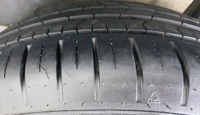 2019 Maruti Ciaz ALPHA 1.3 DDIS SHVS, Diesel, Manual, 65,574 km, Left Rear Tyre Tread