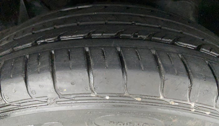 2019 Tata NEXON XM 1.2, Petrol, Manual, 17,959 km, Right Front Tyre Tread