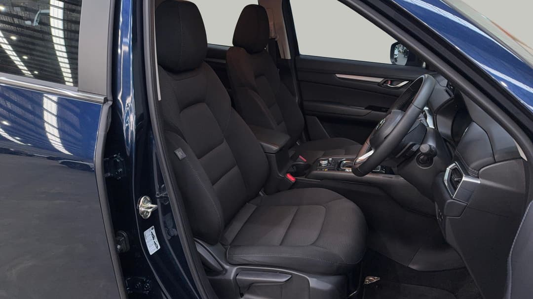 2025 Mazda CX-5 G25 Maxx Sport (FWD), Automatic, 10082 km, Right Side Front Door Cabin View