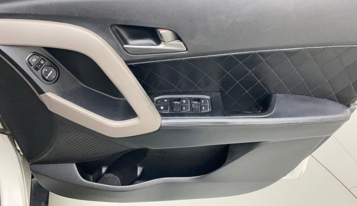 2017 Hyundai Creta SX PLUS AT 1.6 PETROL, Petrol, Automatic, 90,860 km, Driver Side Door Panels Control