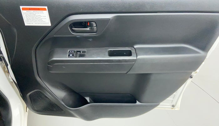2020 Maruti New Wagon-R LXI CNG 1.0 L, CNG, Manual, 15,152 km, Driver Side Door Panels Control