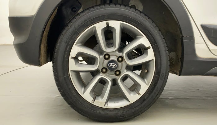 2016 Hyundai i20 Active 1.2 SX, Petrol, Manual, 62,643 km, Right Rear Wheel