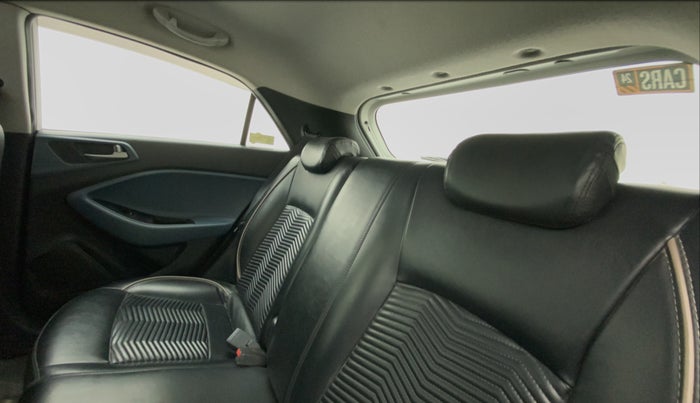 2016 Hyundai i20 Active 1.2 SX, Petrol, Manual, 62,643 km, Right Side Rear Door Cabin