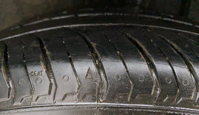 2021 Nissan MAGNITE XE, Petrol, Manual, 9,640 km, Left Rear Tyre Tread
