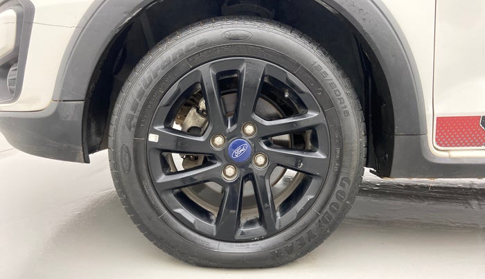 2020 Ford FREESTYLE FLAIR EDITION 1.2 PETROL, Petrol, Manual, 33,881 km, Left Front Wheel