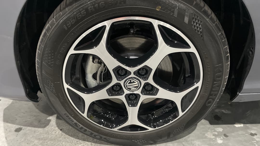 2024 MG Mg3 Hybrid+ Essence, Automatic, 9341 km, Left Front Wheel