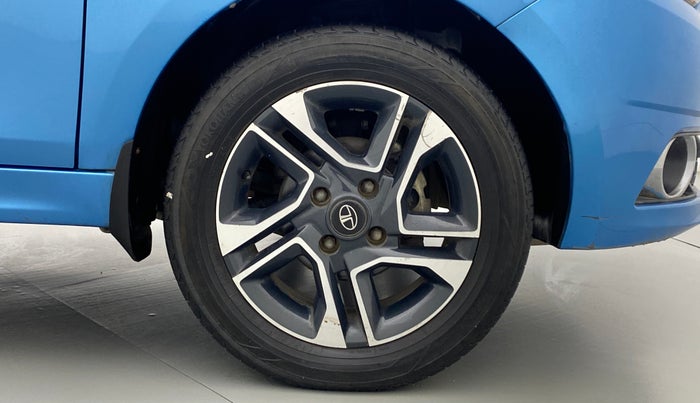 2017 Tata TIGOR Revotron XZA 1.2, Petrol, Automatic, 42,917 km, Right Front Wheel