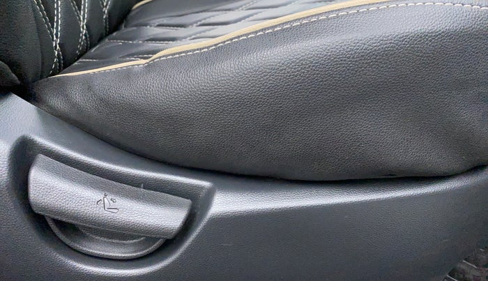 2015 Hyundai Grand i10 SPORTZ 1.2 KAPPA VTVT, Petrol, Manual, 4,812 km, Driver Side Adjustment Panel