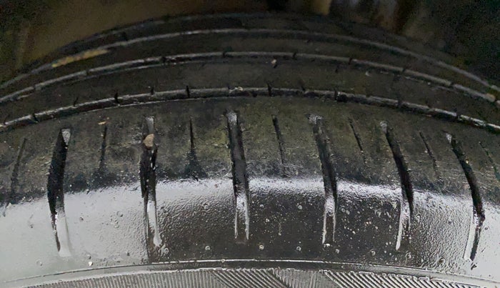 2019 Maruti Baleno ZETA 1.2 K12, Petrol, Manual, 29,123 km, Left Front Tyre Tread