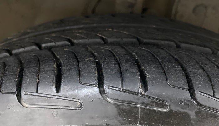 2017 Honda City SV MT PETROL, Petrol, Manual, 29,326 km, Right Front Tyre Tread