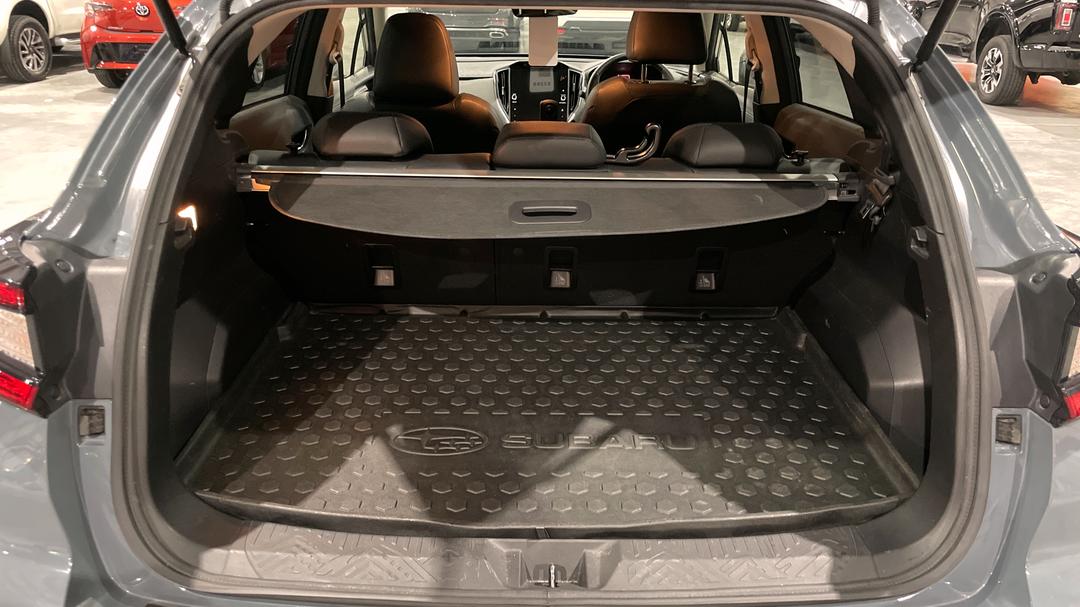 2023 Subaru Crosstrek AWD 2.0s, Automatic, 64645 km, Boot Inside View