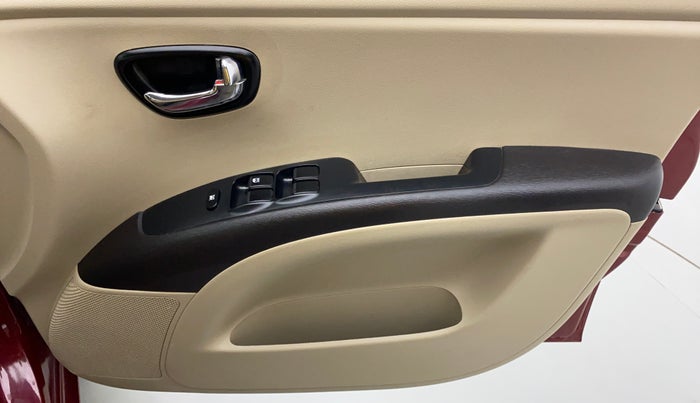 2014 Hyundai i10 SPORTZ 1.1 IRDE2, Petrol, Manual, 32,256 km, Driver Side Door Panels Control
