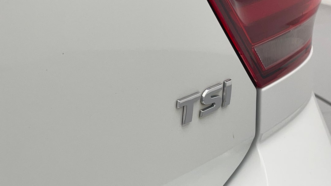 Badge (Boot Right Side)