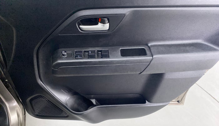 2019 Maruti New Wagon-R VXI 1.2L AGS, Petrol, Automatic, 62,294 km, Driver Side Door Panels Control