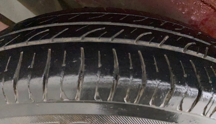 2017 Maruti Wagon R 1.0 LXI CNG, CNG, Manual, 64,948 km, Right Rear Tyre Tread