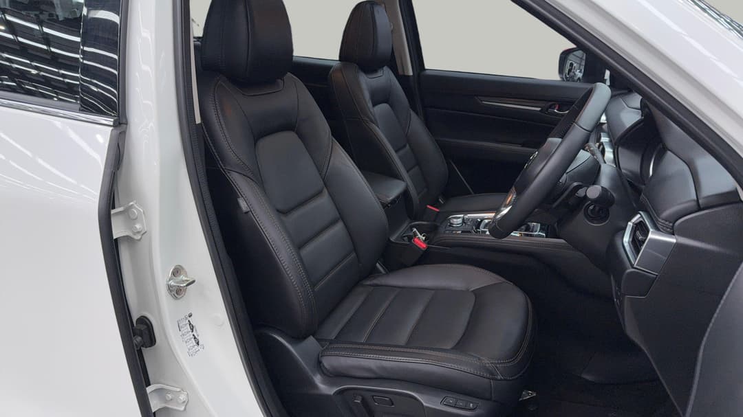 2020 Mazda CX-5 Gt (AWD), Automatic, 58676 km, Right Side Front Door Cabin View