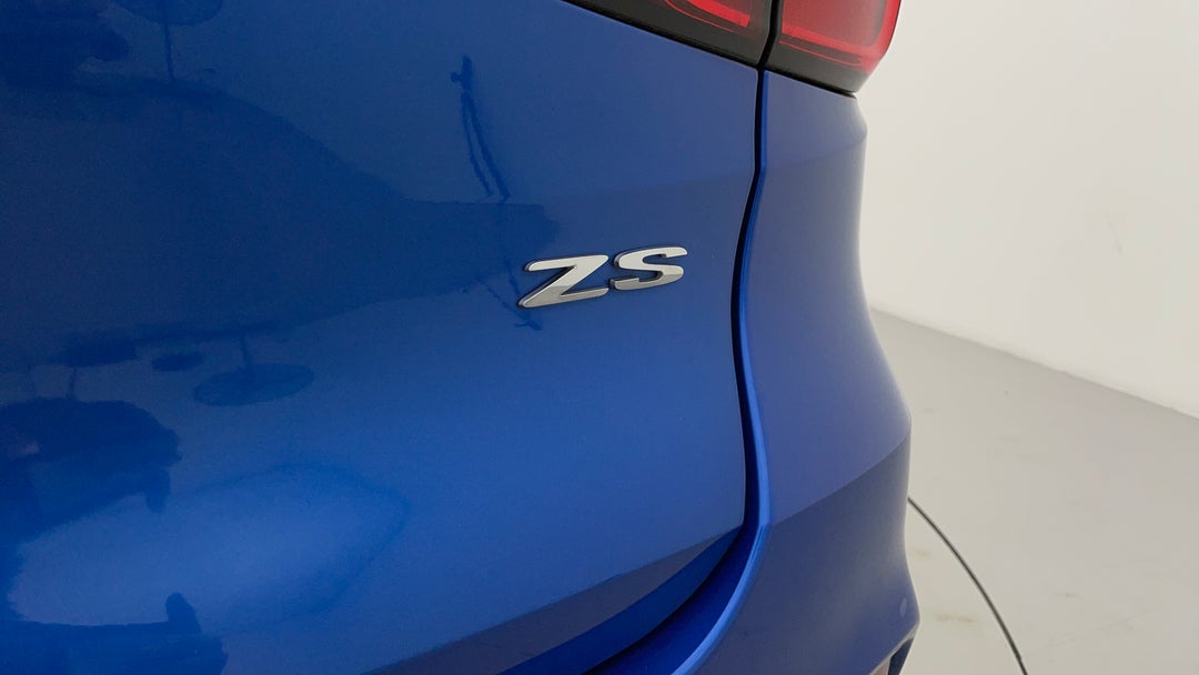 Badge (Boot Right Side)