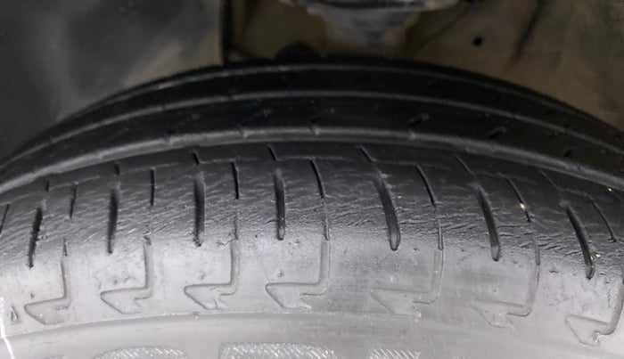 2018 Maruti IGNIS ZETA 1.2 K12 AMT, Petrol, Automatic, 21,879 km, Left Front Tyre Tread