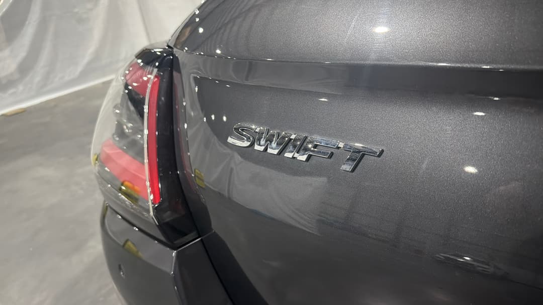 2025 Suzuki Swift Hybrid Glx, Automatic, 22390 km, Badge (Boot Left Side)