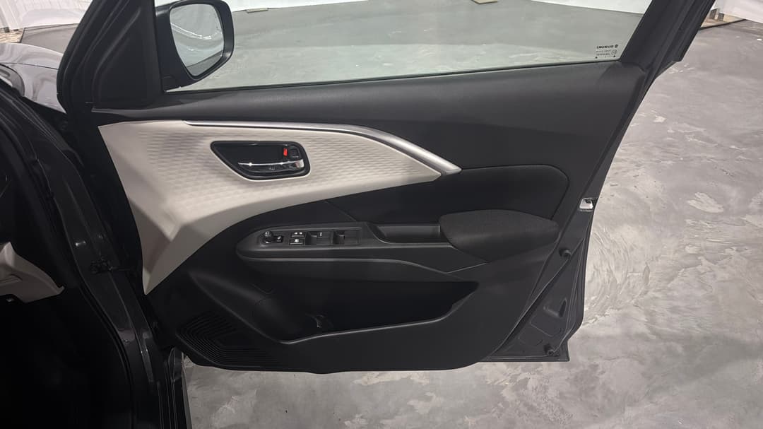 2025 Suzuki Swift Hybrid Glx, Automatic, 22390 km, Speaker View