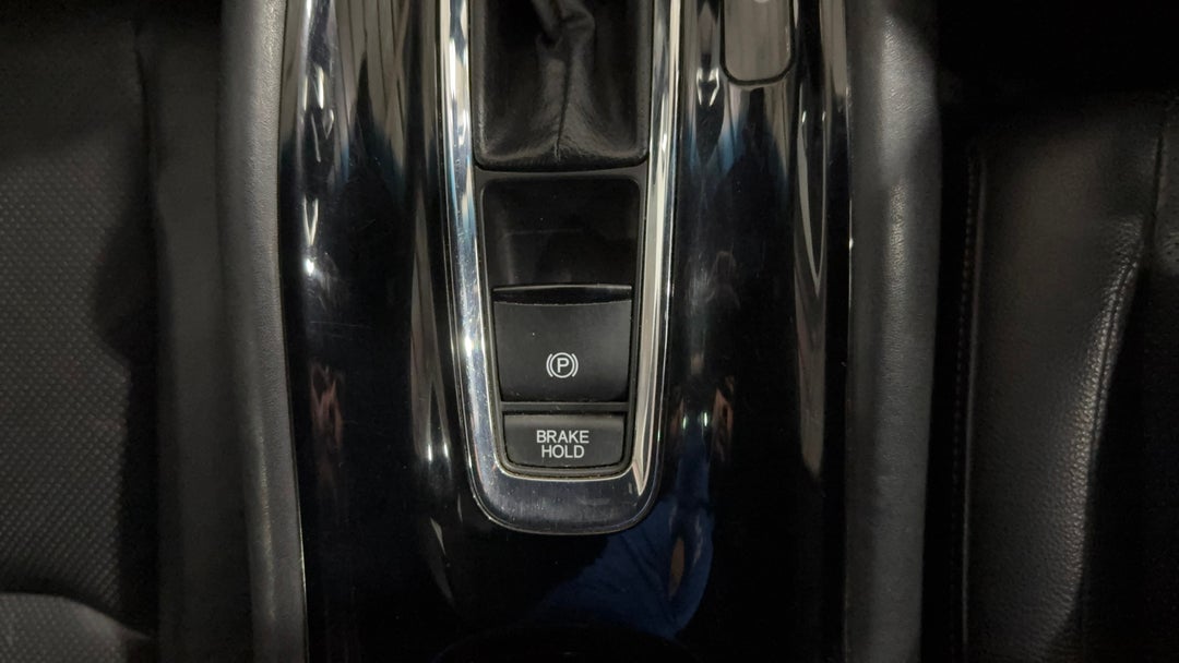 2018 Honda HR-V Rs, Automatic, 64399 km, Handbrake