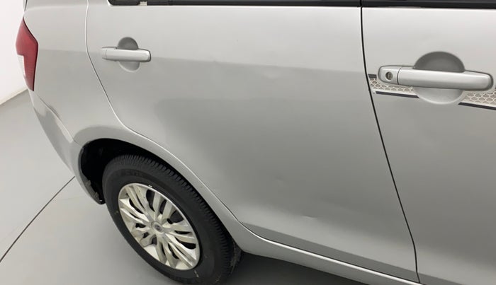 2013 Maruti Swift Dzire VXI, Petrol, Manual, 71,295 km, Right rear door - Minor scratches