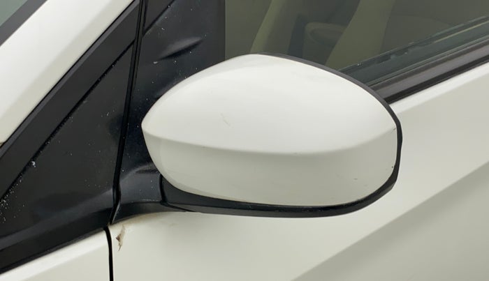 2016 Honda Brio VX AT, Petrol, Automatic, 30,752 km, Left rear-view mirror - Indicator light not working