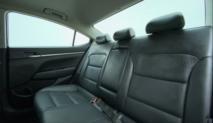 2017 Hyundai New Elantra 1.6 SX AT O, Diesel, Automatic, 75,272 km, Right Side Rear Door Cabin