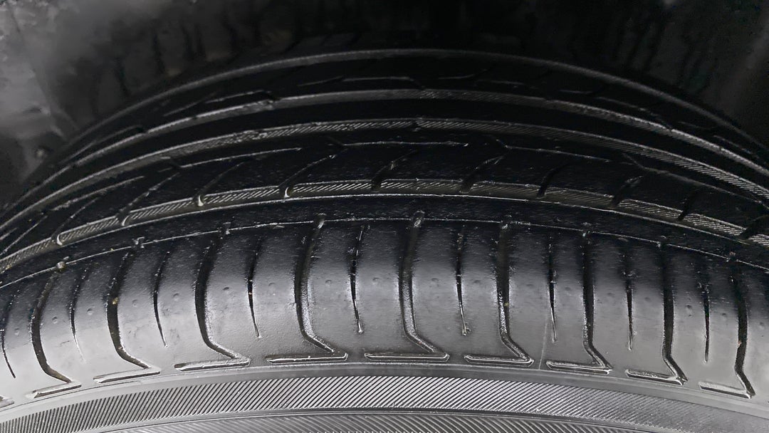 Left Rear Tyre Tread