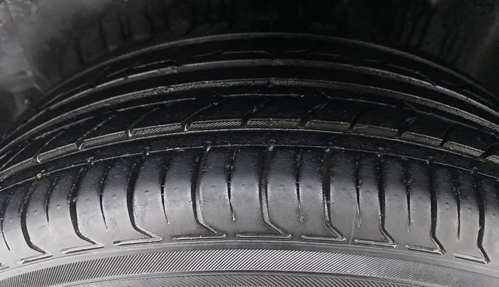 2017 Volkswagen Ameo COMFORTLINE PLUS PETROL, Petrol, Manual, 47,323 km, Left Rear Tyre Tread