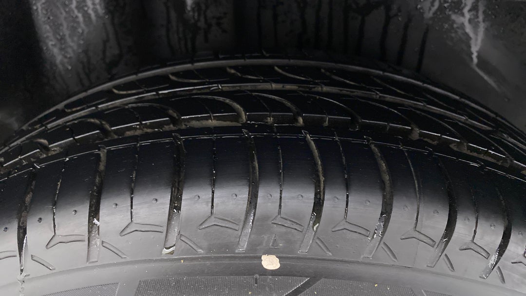 Right Rear Tyre Tread