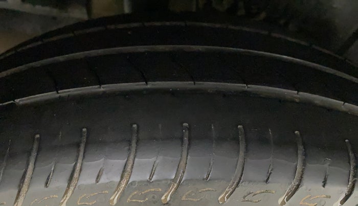 2019 Maruti Ertiga ZXI+ SHVS, Petrol, Manual, 71,580 km, Right Rear Tyre Tread