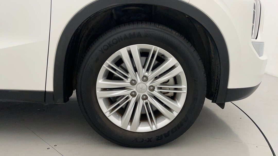 2022 Mitsubishi Outlander Es 7 Seat (2WD), Automatic, 67582 km, Right Front Wheel