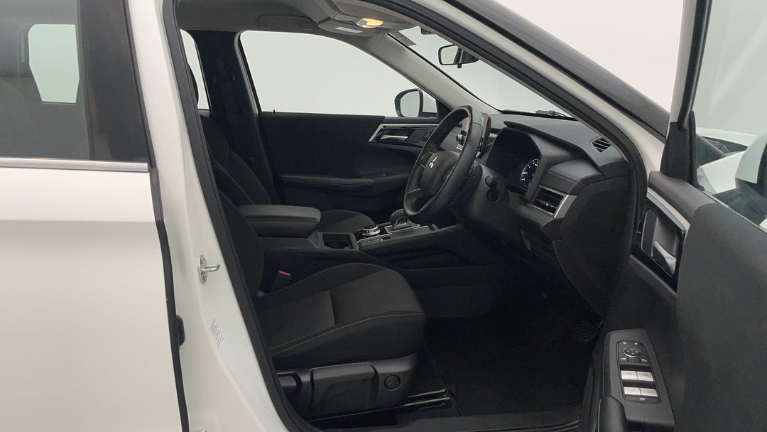 2022 Mitsubishi Outlander Es 7 Seat (2WD), Automatic, 67582 km, Right Side Front Door Cabin View