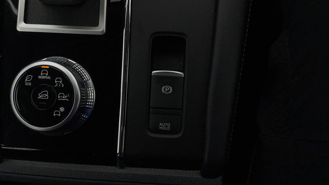 2022 Mitsubishi Outlander Es 7 Seat (2WD), Automatic, 67582 km, Handbrake