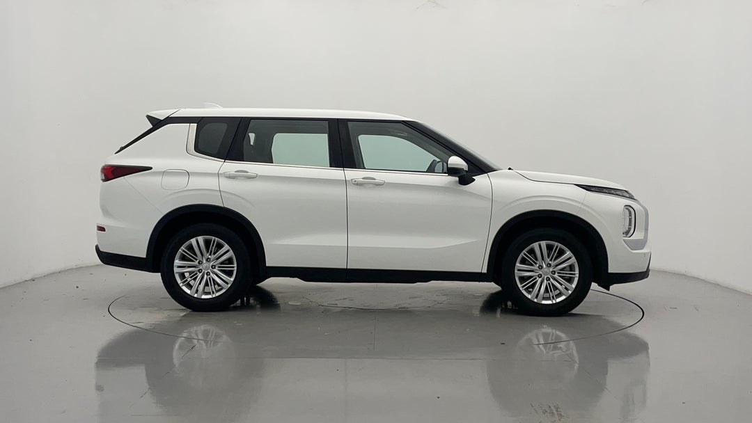 2022 Mitsubishi Outlander Es 7 Seat (2WD), Automatic, 67582 km, Right Side View