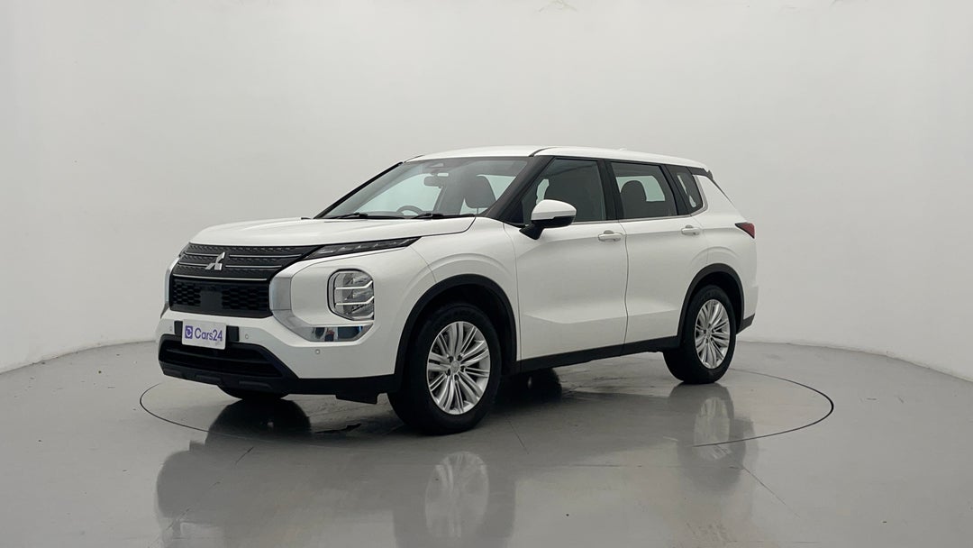 2022 Mitsubishi Outlander Es 7 Seat (2WD), Automatic, 67582 km, Left Front Diagonal (45- Degree) View