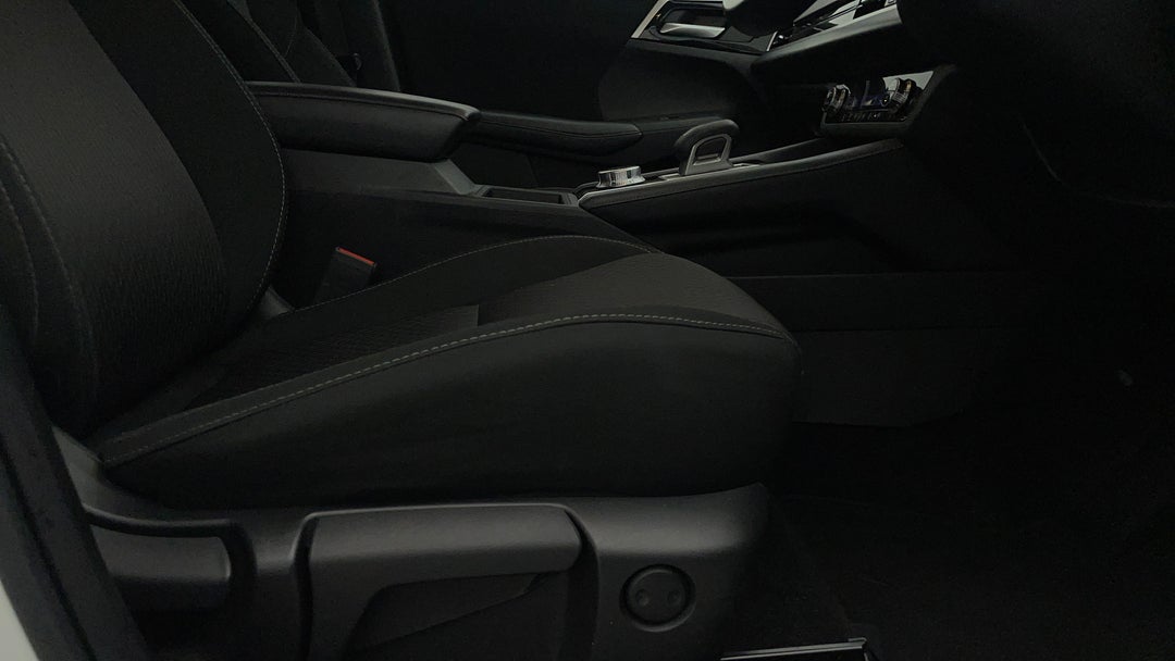 2022 Mitsubishi Outlander Es 7 Seat (2WD), Automatic, 67582 km, Drivers Side Adjustment Panel