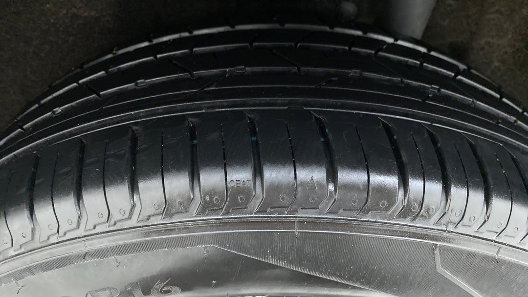 Left Rear Tyre Tread