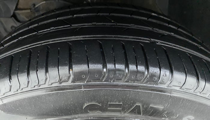 2017 Maruti Vitara Brezza ZDI, Diesel, Manual, 77,501 km, Left Front Tyre Tread