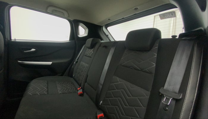 2021 Nissan MAGNITE XV PREMIUM TURBO CVT, Petrol, Automatic, 12,964 km, Right Side Rear Door Cabin
