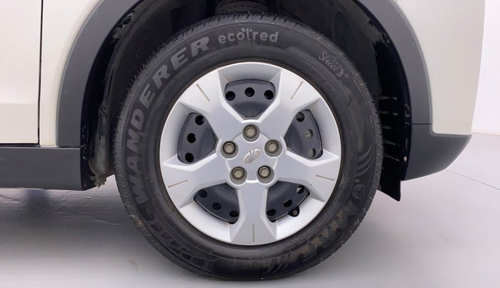 2020 Mahindra XUV300 1.2 W6 MT, Petrol, Manual, 21,466 km, Right Front Wheel