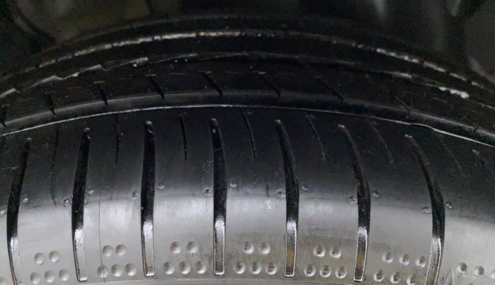 2019 Honda Civic VX DIESEL, Diesel, Manual, 81,646 km, Right Front Tyre Tread