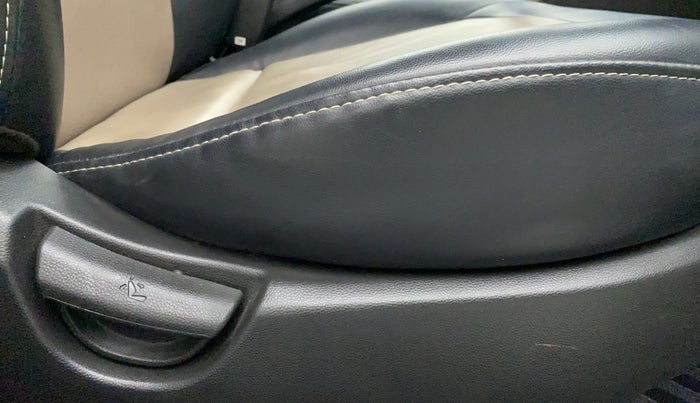 2018 Hyundai GRAND i10 PRIME T+ CNG, CNG, Manual, 39,732 km, Driver Side Adjustment Panel