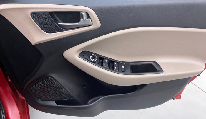 2015 Hyundai Elite i20 MAGNA 1.2, Petrol, Manual, 78,528 km, Driver Side Door Panels Control